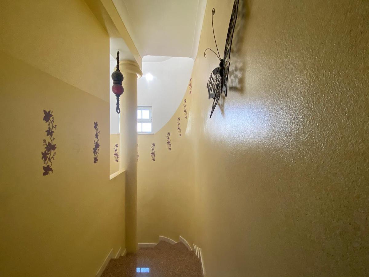 Lagos Marina Guest House Luaran gambar